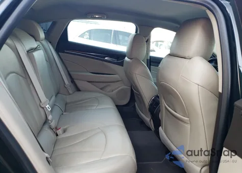 2017 Buick Lacrosse Essence z USA, uszkodzony, nr VIN 1G4ZP5SS5HU161054